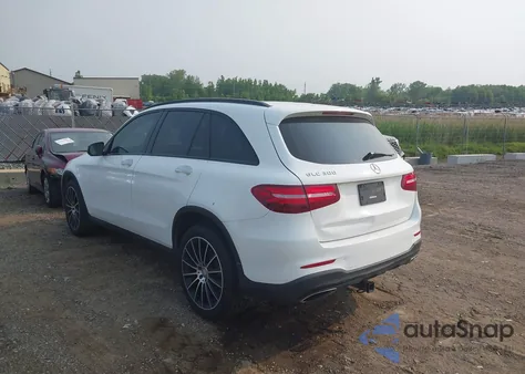 2016 Mercedes-Benz Glc 300 300 z USA, uszkodzony, nr VIN WDC0G4JB8GF084864